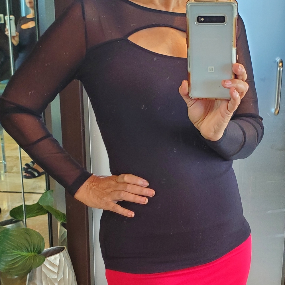 AS NEW, INC INTERNATIONAL CONCEPTS BLACK TOP WITH MESH SLEEVES, SIZE SMALL (MED)